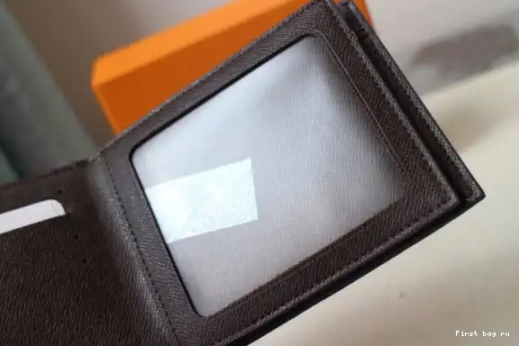 First bag ru LOUIS AMERIGO VUITTON WALLET 0428